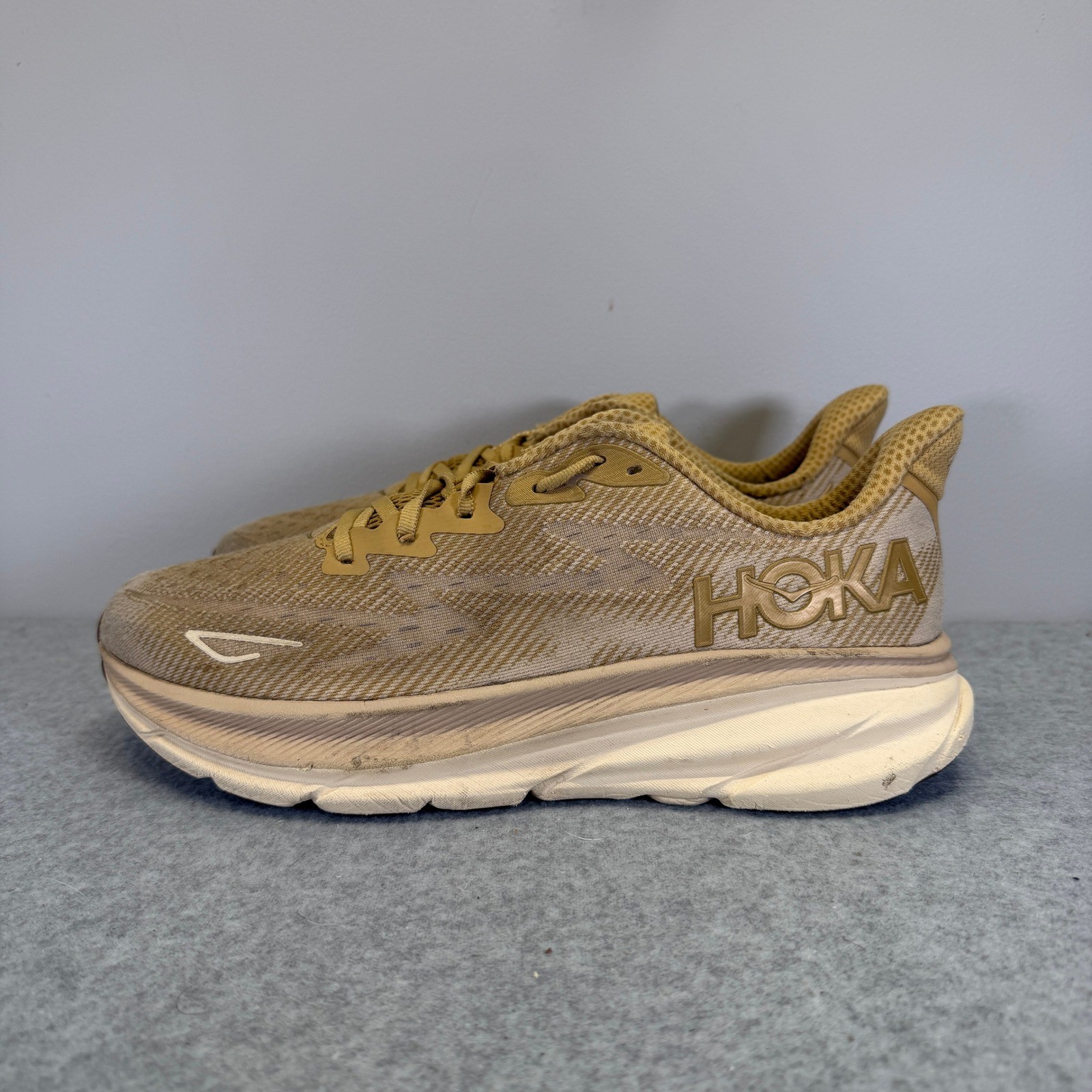 hoka clifton 9 mens shoes size 10.5 tan running sneakers 1127895 whf hoka clifton 9 mens shoes size 10.5 tan running sneakers 1127895 whf