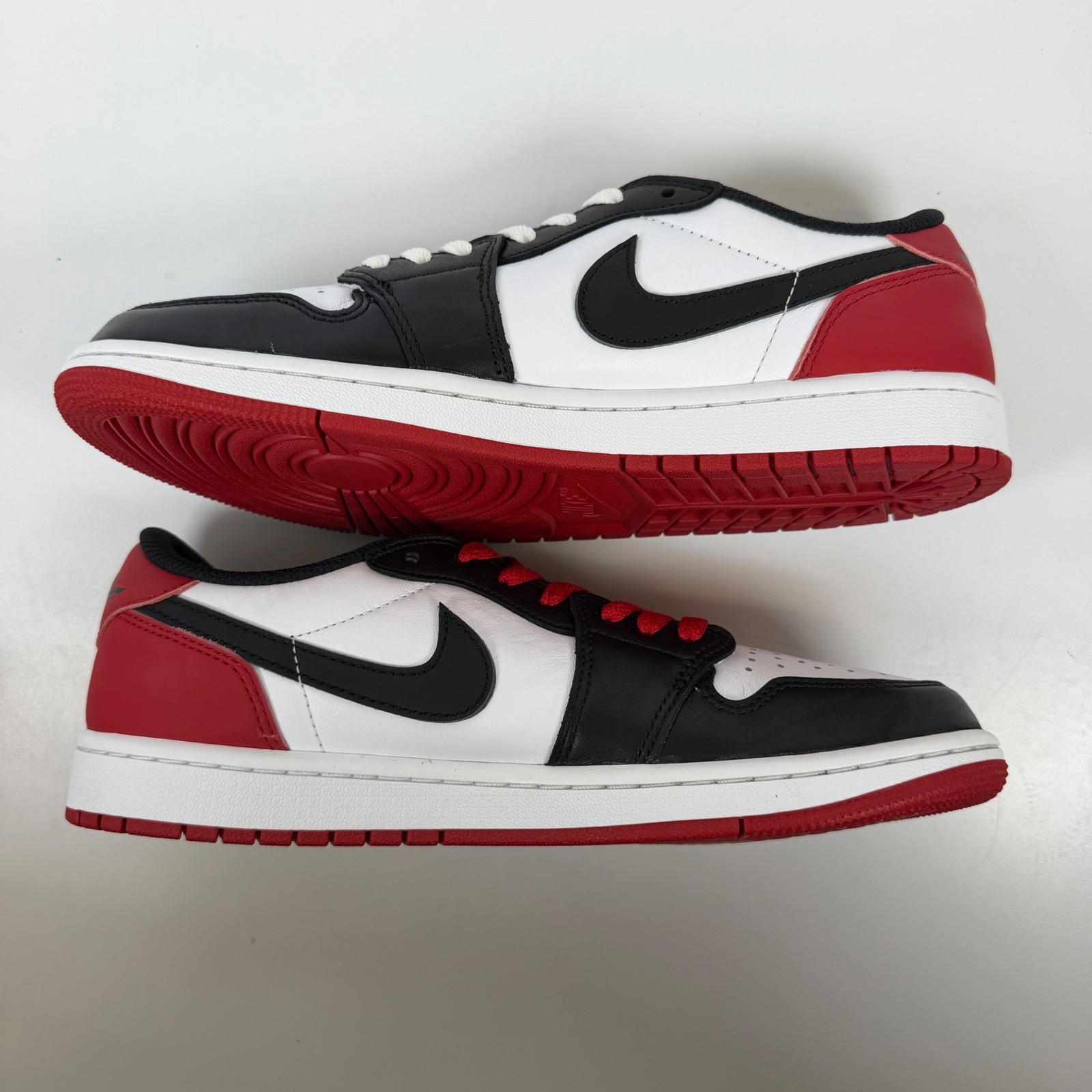 nike air jordan 1 low og black toe 2023 white black red cz0790 106 mens sz 8.5 nike air jordan 1 low og black toe 2023 white black red cz0790 106 mens sz 8.5