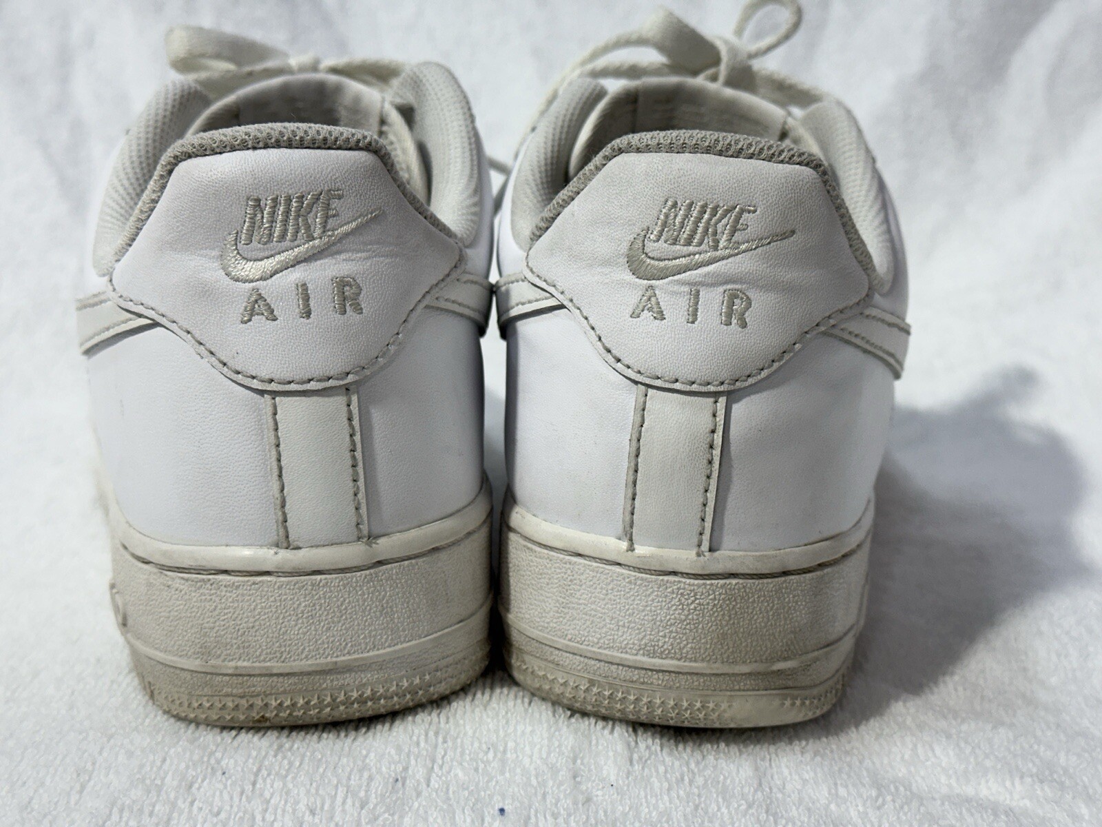 nike air force 1 ‘07 low triple white men sz 8 leather sneaker cw2288 111 nike air force 1 ‘07 low triple white men sz 8 leather sneaker cw2288 111