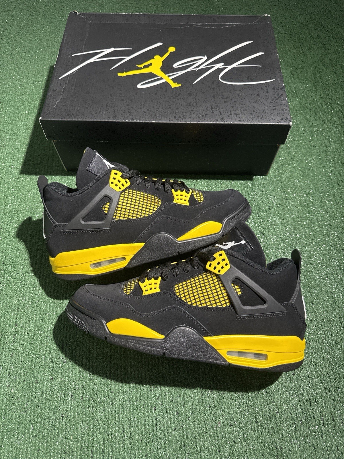 jordan air jordan 4 retro thunder black/tour yellow dh6927 017 jordan air jordan 4 retro thunder black/tour yellow dh6927 017