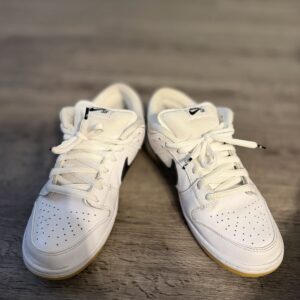 nike sb dunk low pro white gum men size 11 used great condition