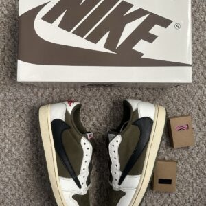 nike jordan 1 og travis scott low “medium olive” size 10.5❤️‍🔥 (worn 3x) 🧼