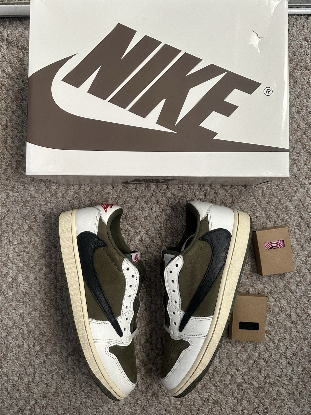 nike jordan 1 og travis scott low “medium olive” size 10.5❤️🔥 (worn 3x) 🧼 nike jordan 1 og travis scott low “medium olive” size 10.5❤️🔥 (worn 3x) 🧼