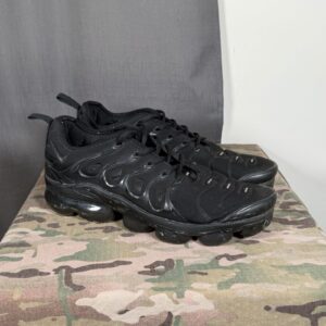 nike air vapormax plus triple black running shoes men’s size 11 924450 001