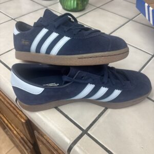 brand new in box adidas stadt size 9.5 men’s shoes sneakers navy blue suede