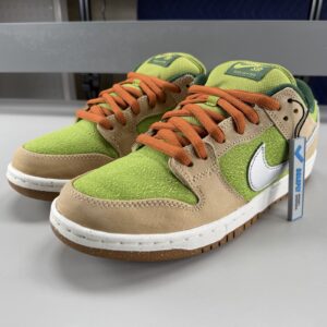 size 9 nike dunk low pro sb escargot