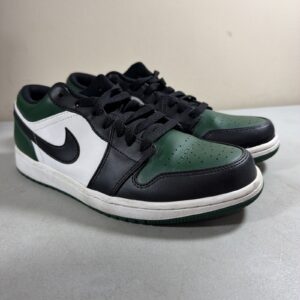 air jordan 1 low green toe – 8.5, good condition