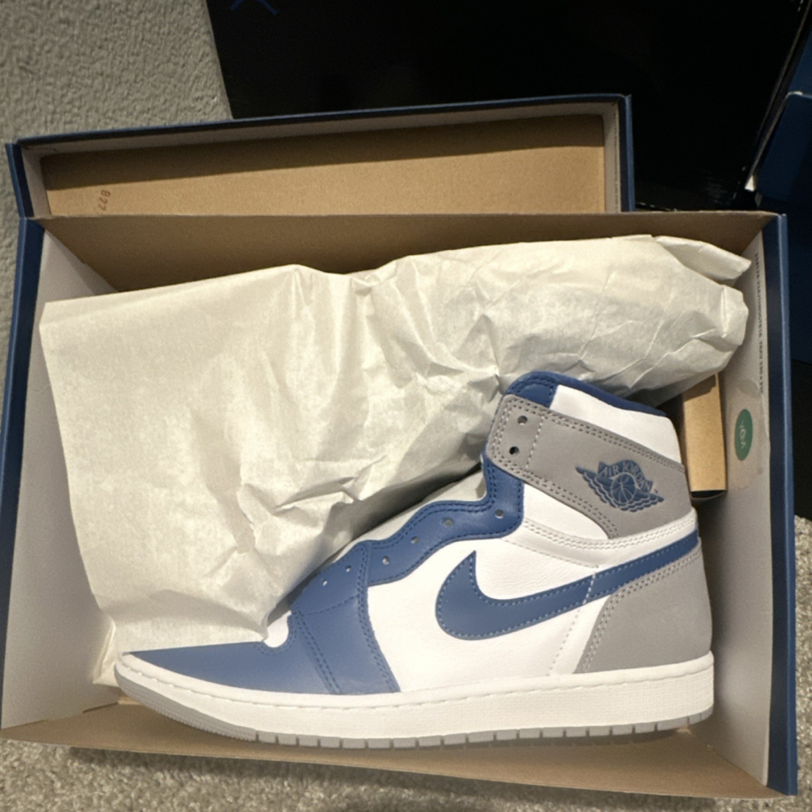 jordan air jordan 1 retro high og true blue white cement grey dz5485 410 jordan air jordan 1 retro high og true blue white cement grey dz5485 410