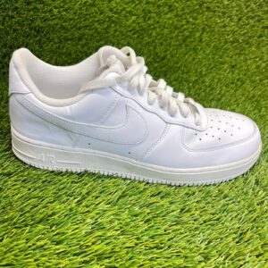 nike air force 1 '07 low mens size 11 white athletic lifestyle shoes sneakers