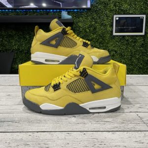 size 12m jordan 4 retro: lightning (2021) pre owned ct8527 700