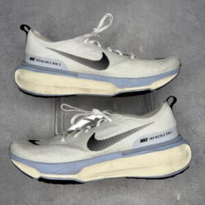 size 15m/16.5w nike zoomx invincible run 3 white cobalt bliss *pre owned* size