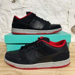 nike sb dunk low 'black cement' men's size 10 pre owned sneakers 304292 050