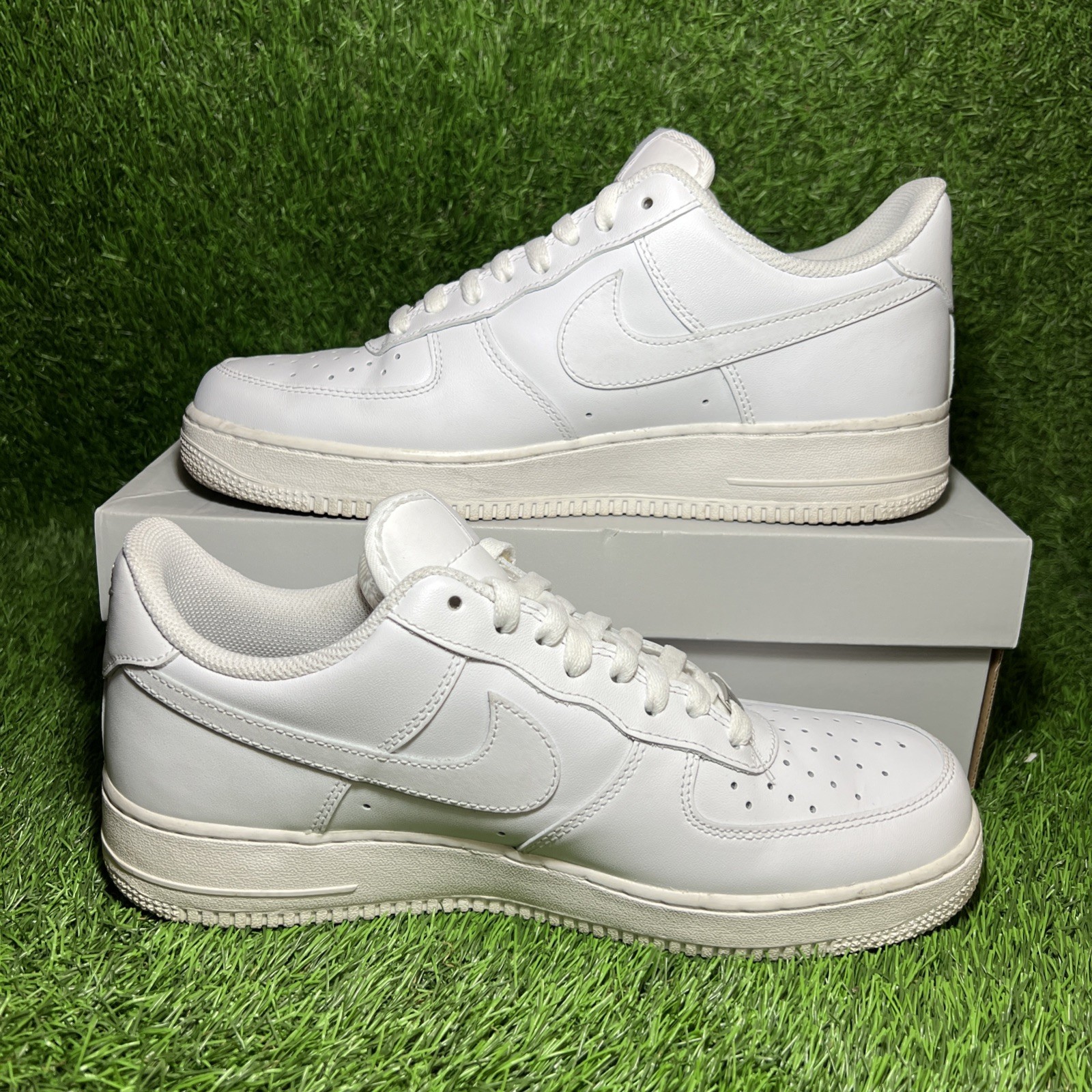 size 10.5 nike air force 1 '07 low triple white size 10.5 nike air force 1 '07 low triple white