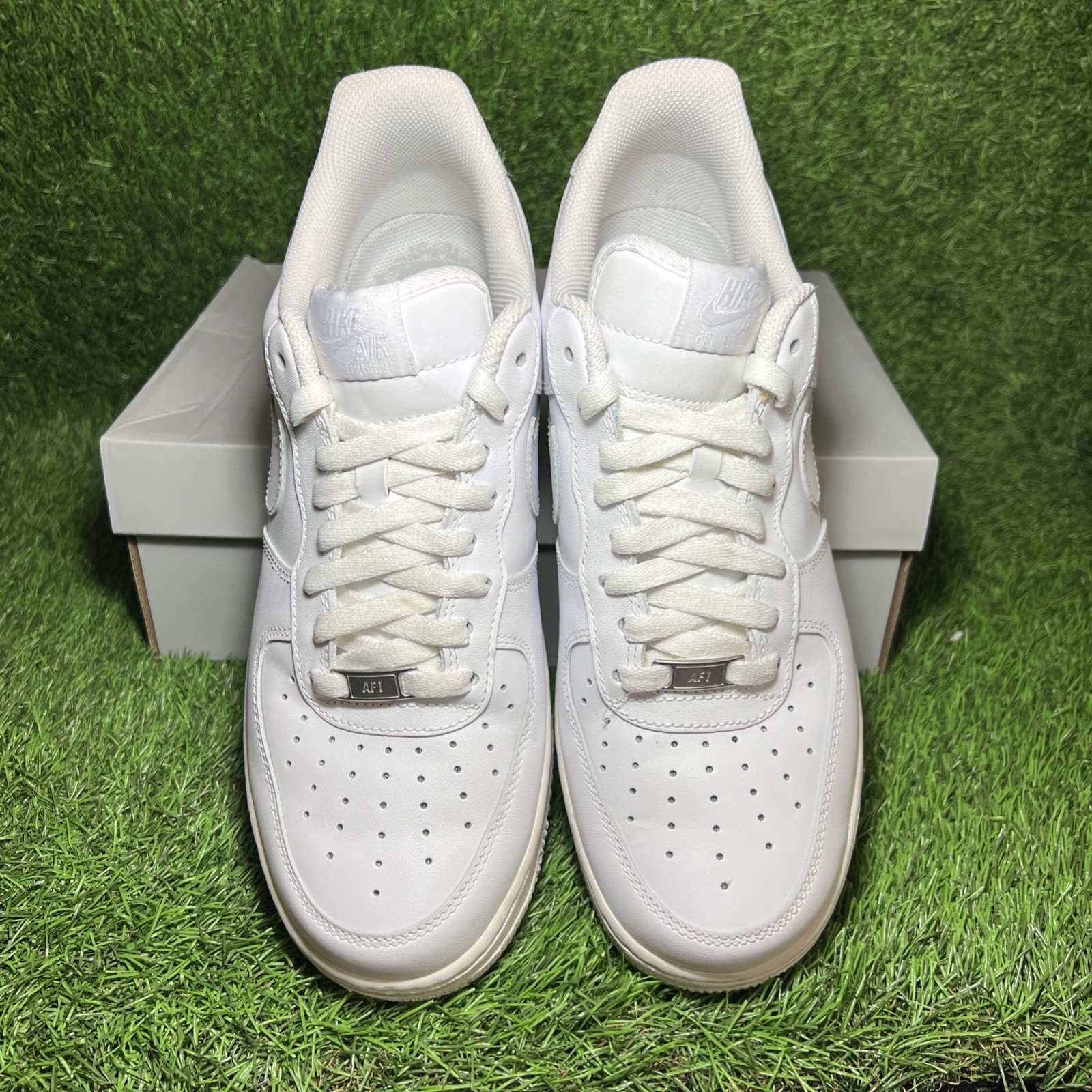 size 10.5 nike air force 1 '07 low triple white size 10.5 nike air force 1 '07 low triple white