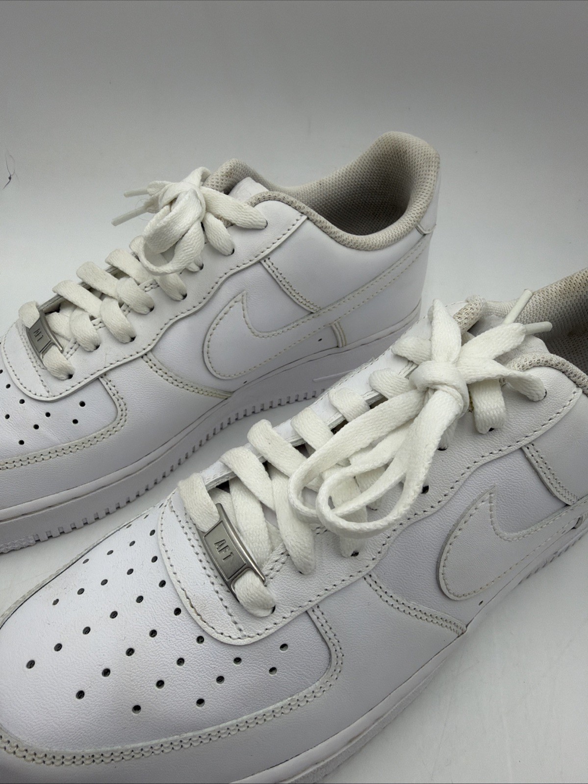 nike air force 1 '07 low mens size 10 white athletic lifestyle shoes sneakers nike air force 1 '07 low mens size 10 white athletic lifestyle shoes sneakers