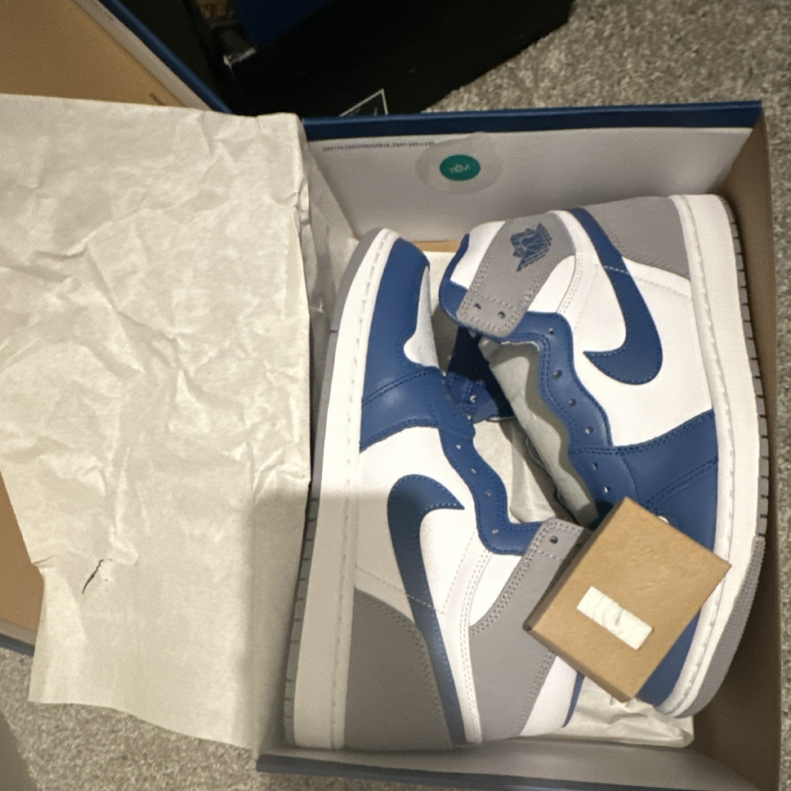jordan air jordan 1 retro high og true blue white cement grey dz5485 410 jordan air jordan 1 retro high og true blue white cement grey dz5485 410