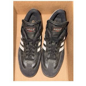 adidas samba classic leather low top soccer sneaker black white
