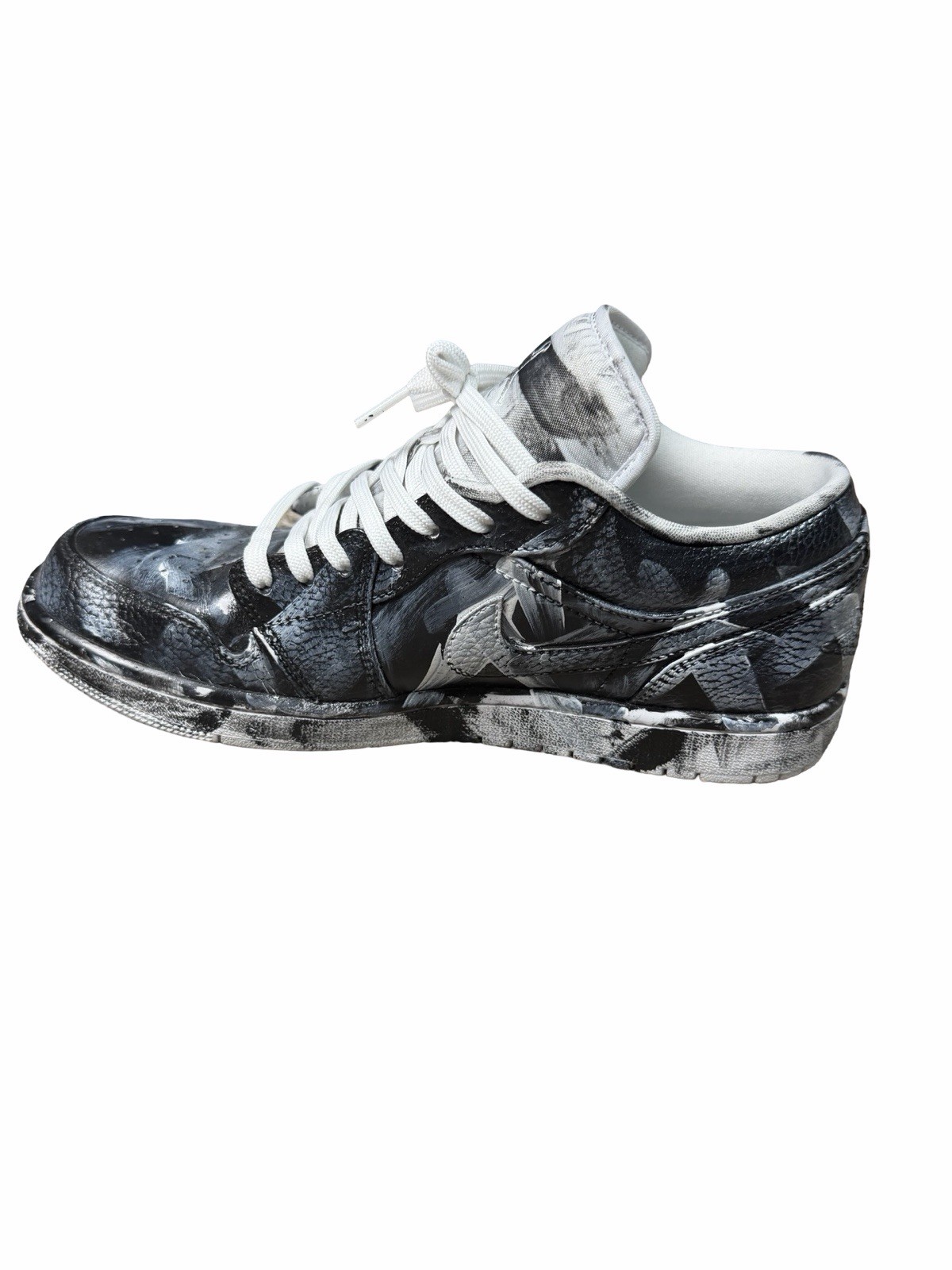 nike air force 1 '07 low top men’s sneakers 9.5 triple white customized art nike air force 1 '07 low top men’s sneakers 9.5 triple white customized art