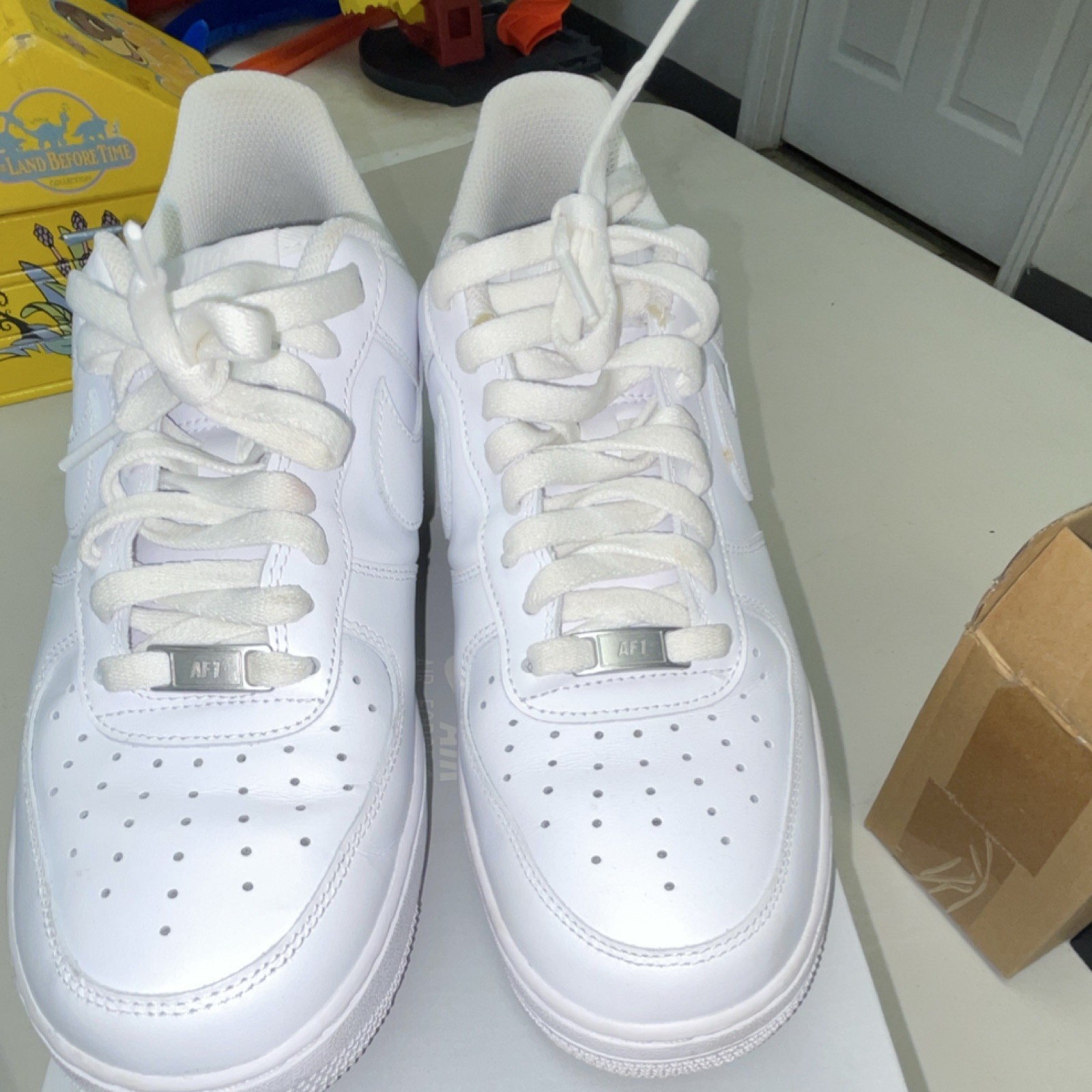 nike air force 1 low '07 white/white 315122 111 men's athletic leather sneakers nike air force 1 low '07 white/white 315122 111 men's athletic leather sneakers