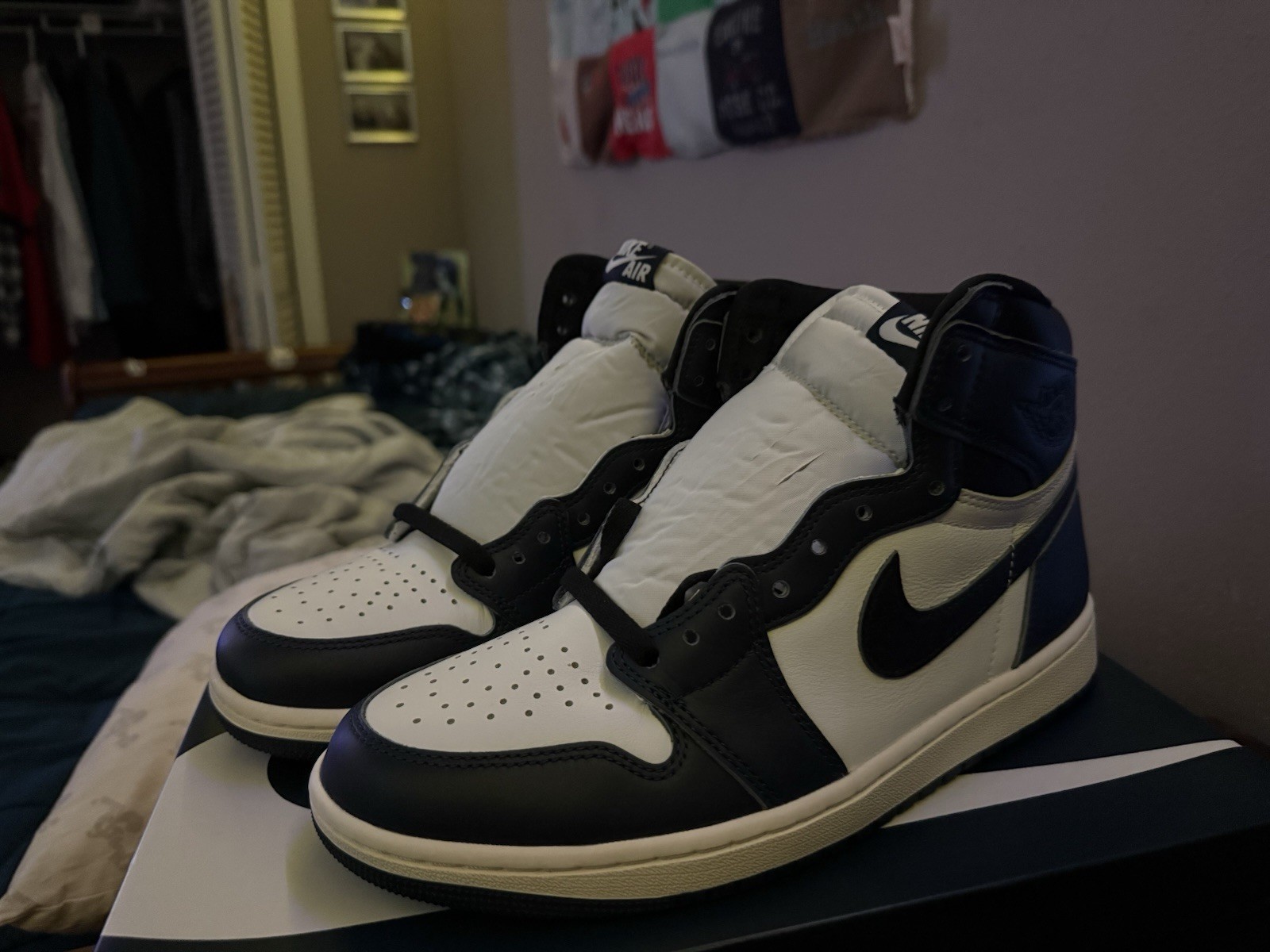 nike air jordan 1 retro high og midnight navy leather high top dz5485 401 nike air jordan 1 retro high og midnight navy leather high top dz5485 401