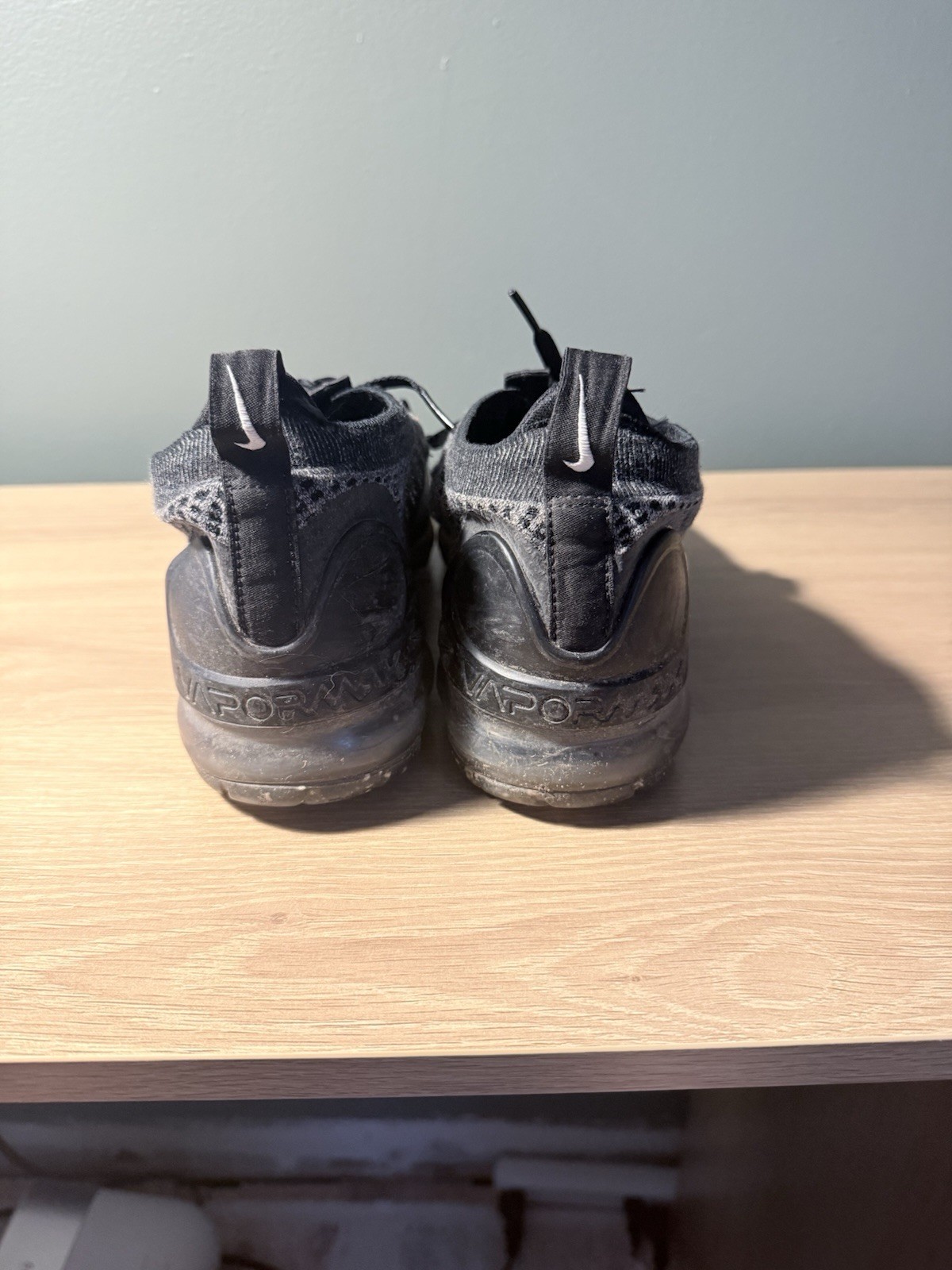 nike air vapormax 2021 flyknit oreo dc9394 001 men's gray black sneakers nike air vapormax 2021 flyknit oreo dc9394 001 men's gray black sneakers
