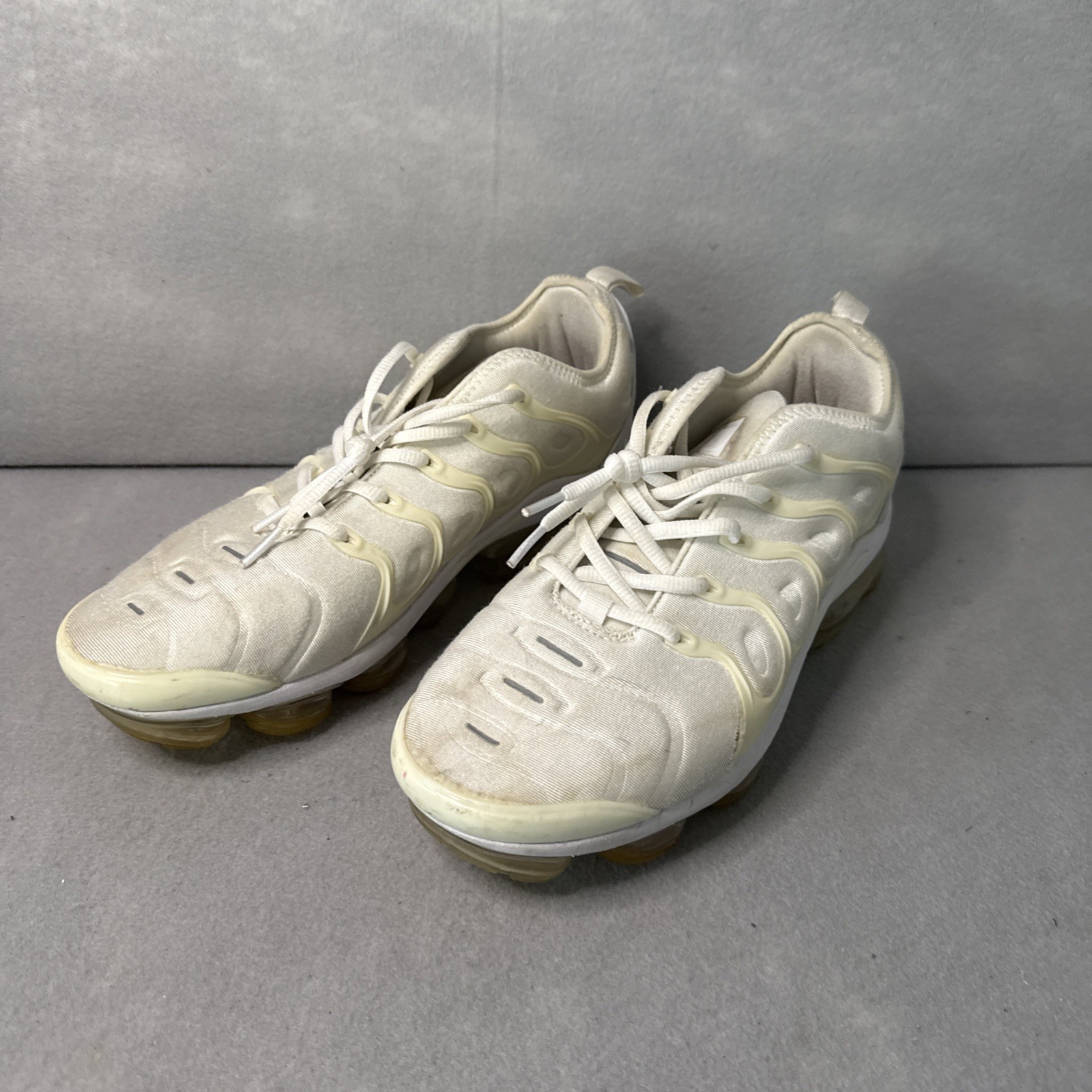 nike air vapormax plus men's sz11 triple white platinum running shoes 924453 100 nike air vapormax plus men's sz11 triple white platinum running shoes 924453 100