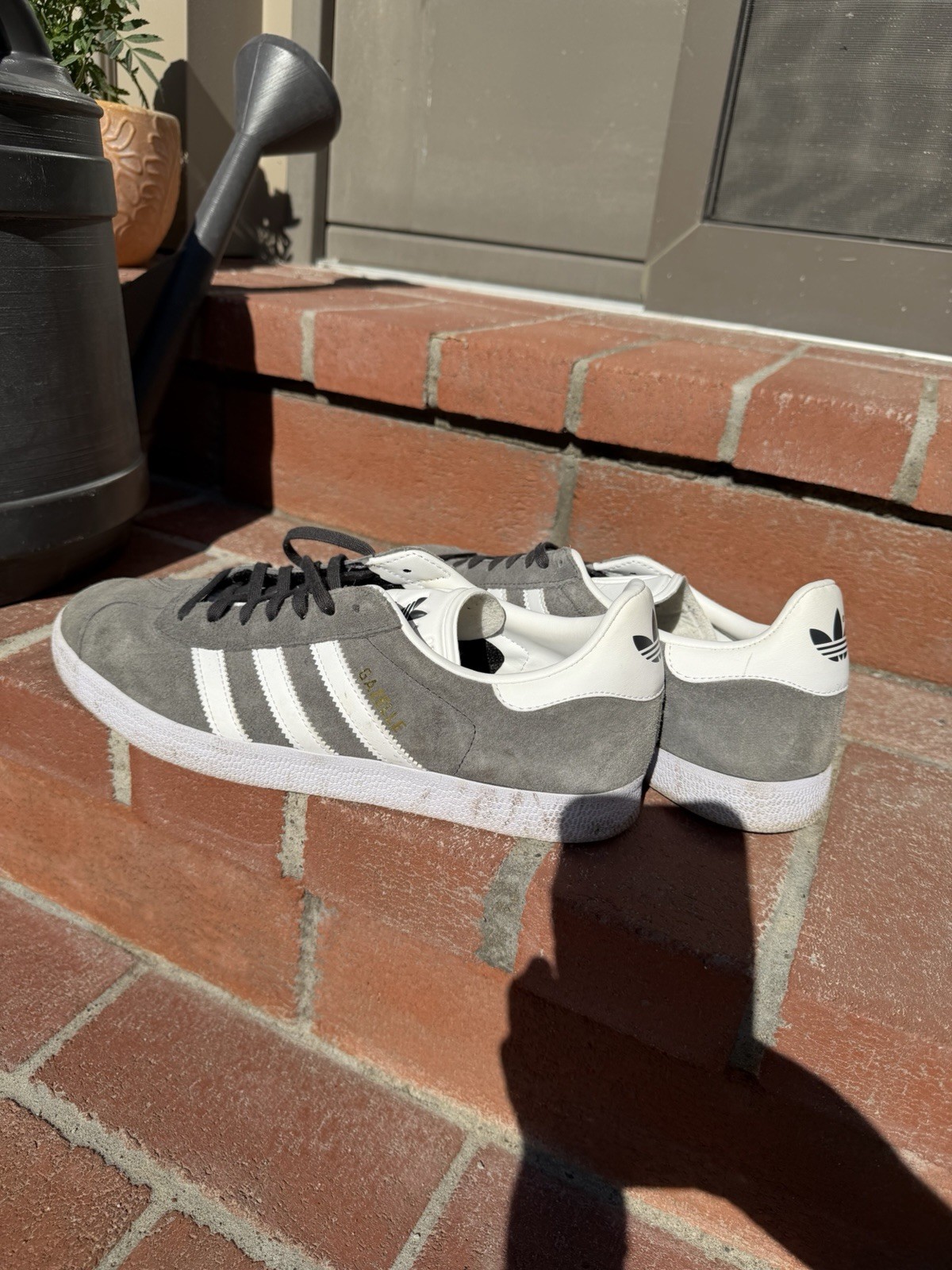 adidas gazelle men's size 10 athletic casual sneakers gray/white adidas gazelle men's size 10 athletic casual sneakers gray/white