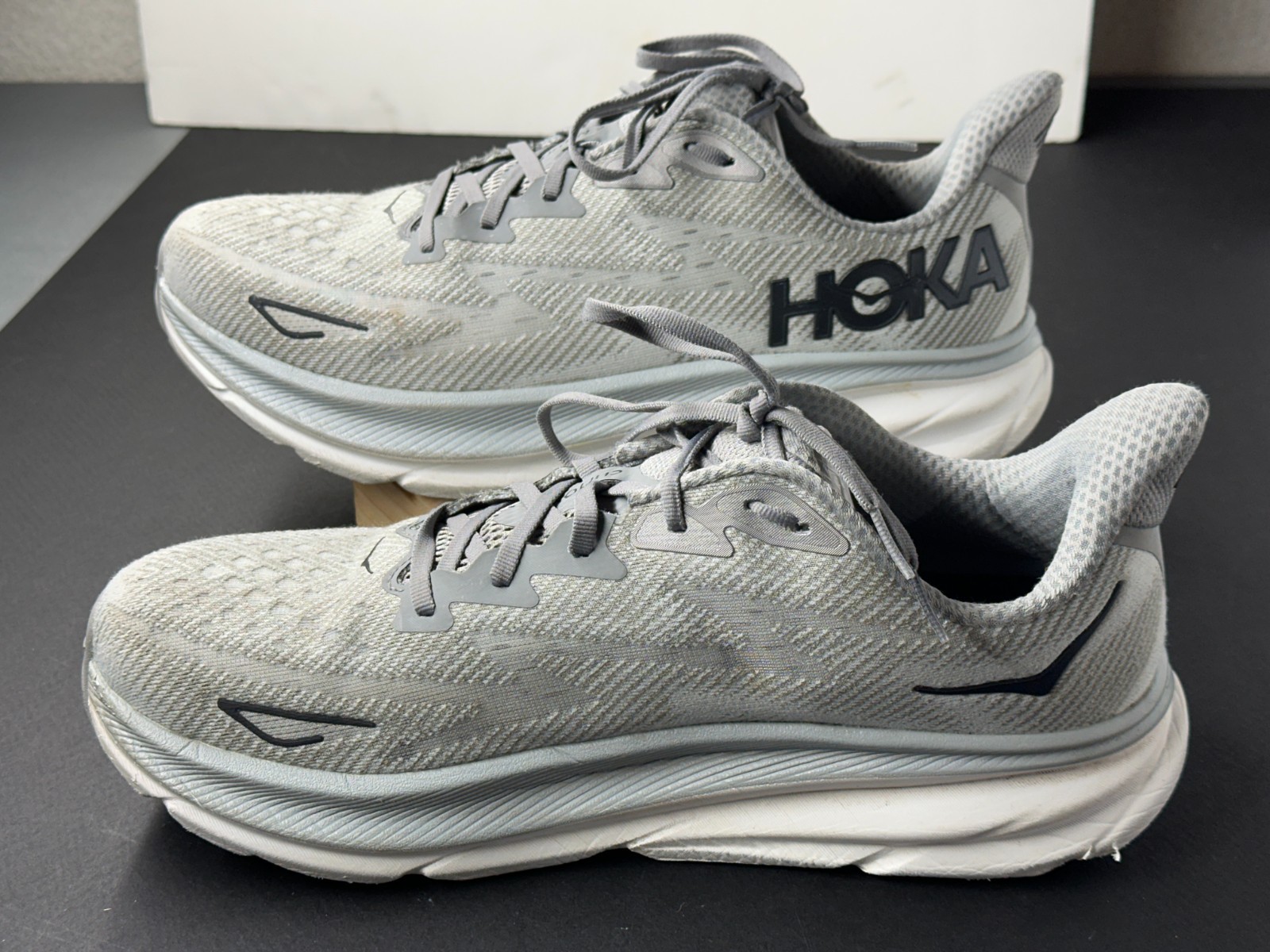 mens hoka clifton 9 size 12d gray w/ light blue trim shoe sneaker unused insoles mens hoka clifton 9 size 12d gray w/ light blue trim shoe sneaker unused insoles