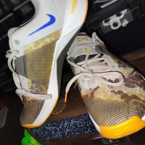 nike metcon 10 amp light bone hq2615 001 mens sz 11 cross training+🆓 socks incl