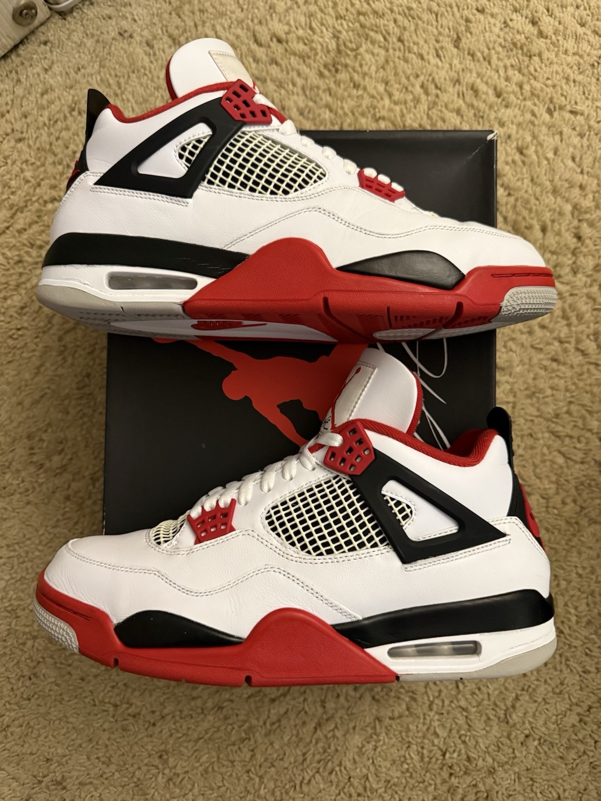 size 10.5 2020 air jordan 4 retro og mid fire red size 10.5 2020 air jordan 4 retro og mid fire red