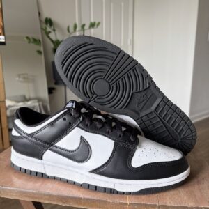 size 8.5 nike dunk low black white