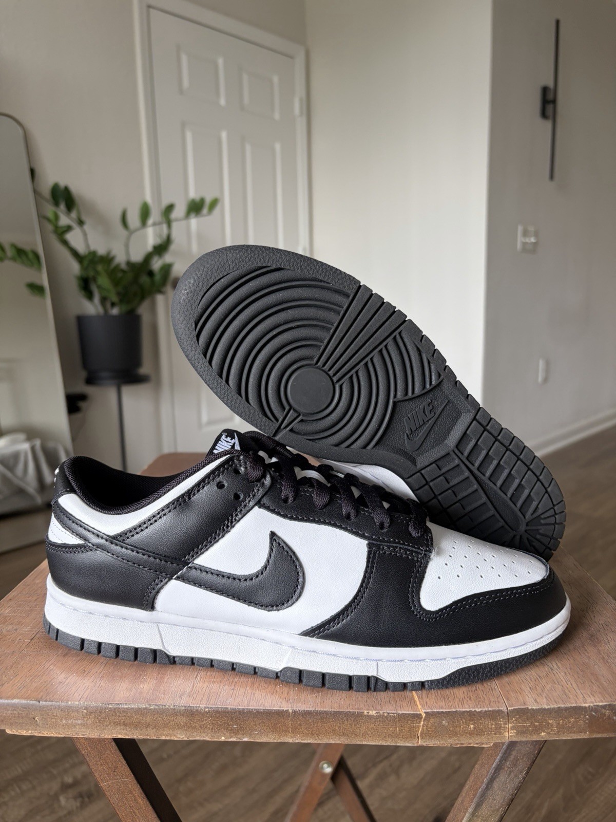 size 8.5 nike dunk low black white size 8.5 nike dunk low black white