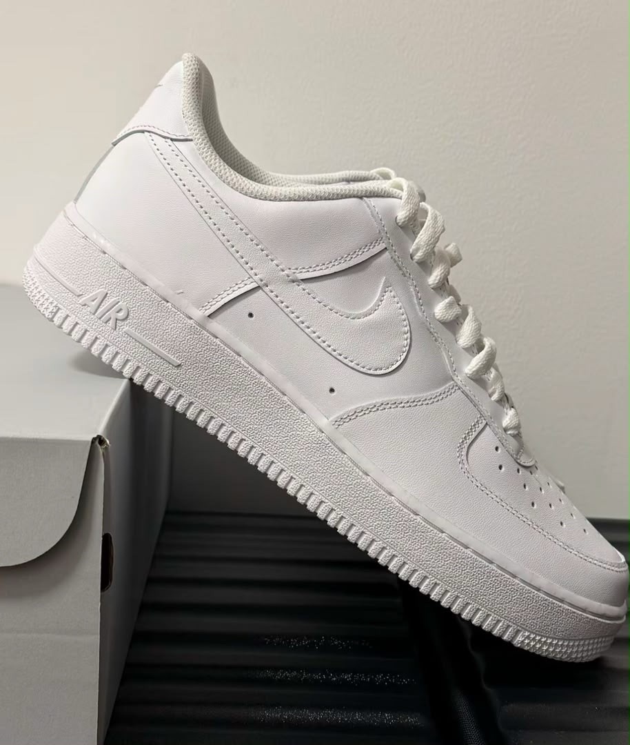 nike air force 1 low top white solid lace up men's athletic casual sneaker nike air force 1 low top white solid lace up men's athletic casual sneaker