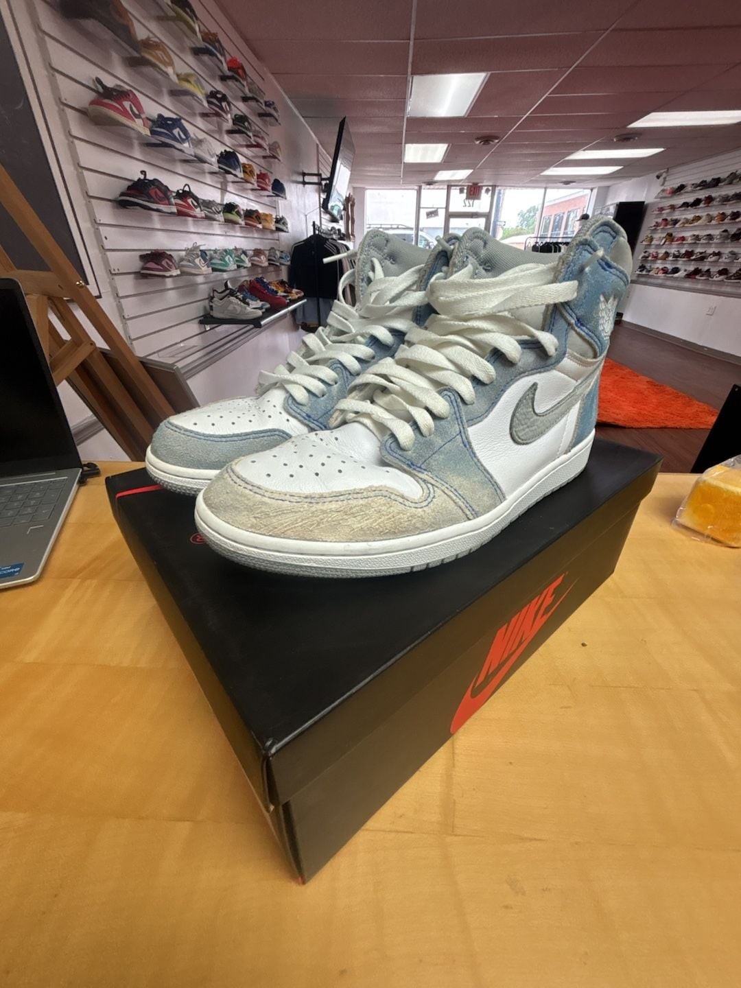 air jordan 1 retro high og hyper royal air jordan 1 retro high og hyper royal