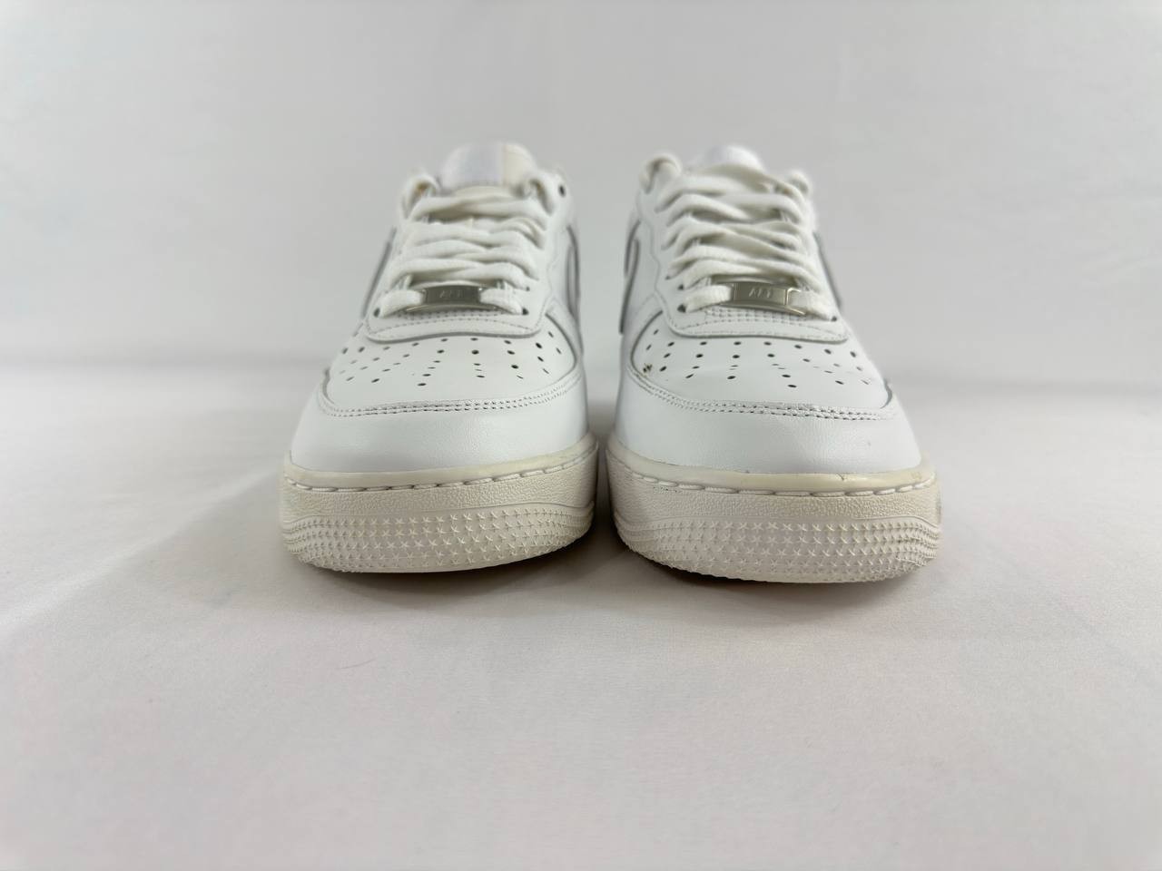nike air force 1 '07 'triple white' cw2288 111 men's size 8 nike air force 1 '07 'triple white' cw2288 111 men's size 8
