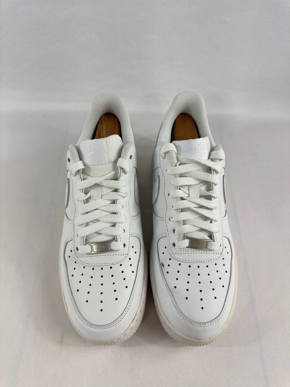 nike air force 1 '07 'triple white' cw2288 111 men's size 8 nike air force 1 '07 'triple white' cw2288 111 men's size 8