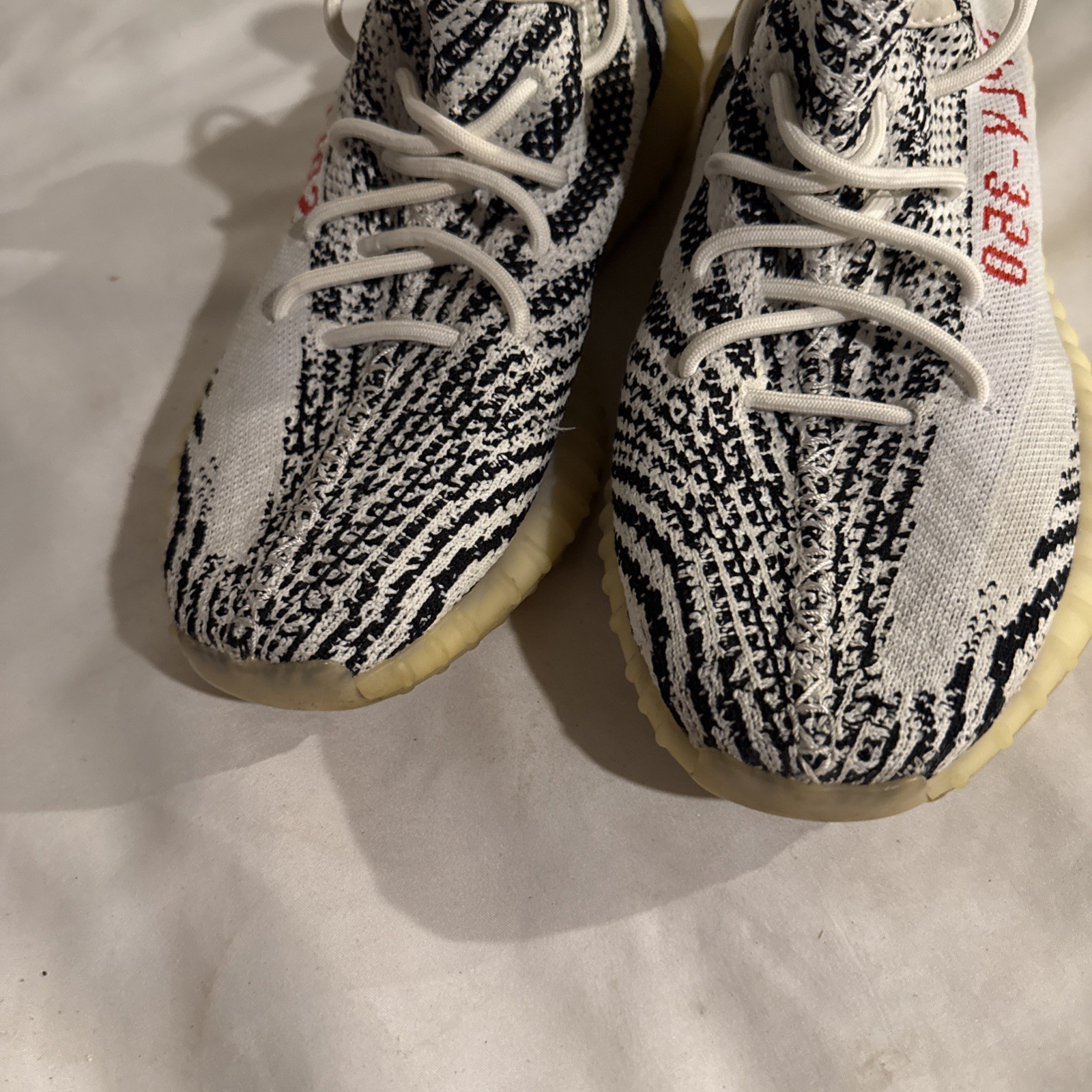 adidas yeezy boost 350 v2 zebra cp9654 size 9.5 og tags white black red adidas yeezy boost 350 v2 zebra cp9654 size 9.5 og tags white black red