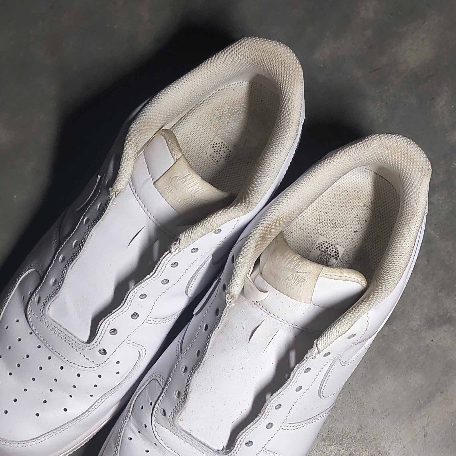 nike air force 1 '07 low top triple white solid sneakers cw2288 111 2020 nike air force 1 '07 low top triple white solid sneakers cw2288 111 2020