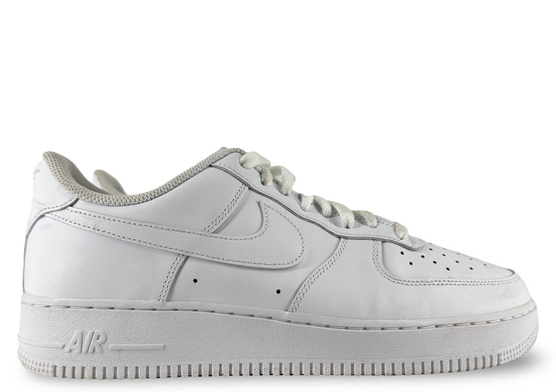 size 10m/11.5w nike air force 1 low '07 white cw2288 111 pre owned size 10m/11.5w nike air force 1 low '07 white cw2288 111 pre owned