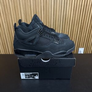 jordan 4 retro black cat (2025) size 10, preowned r