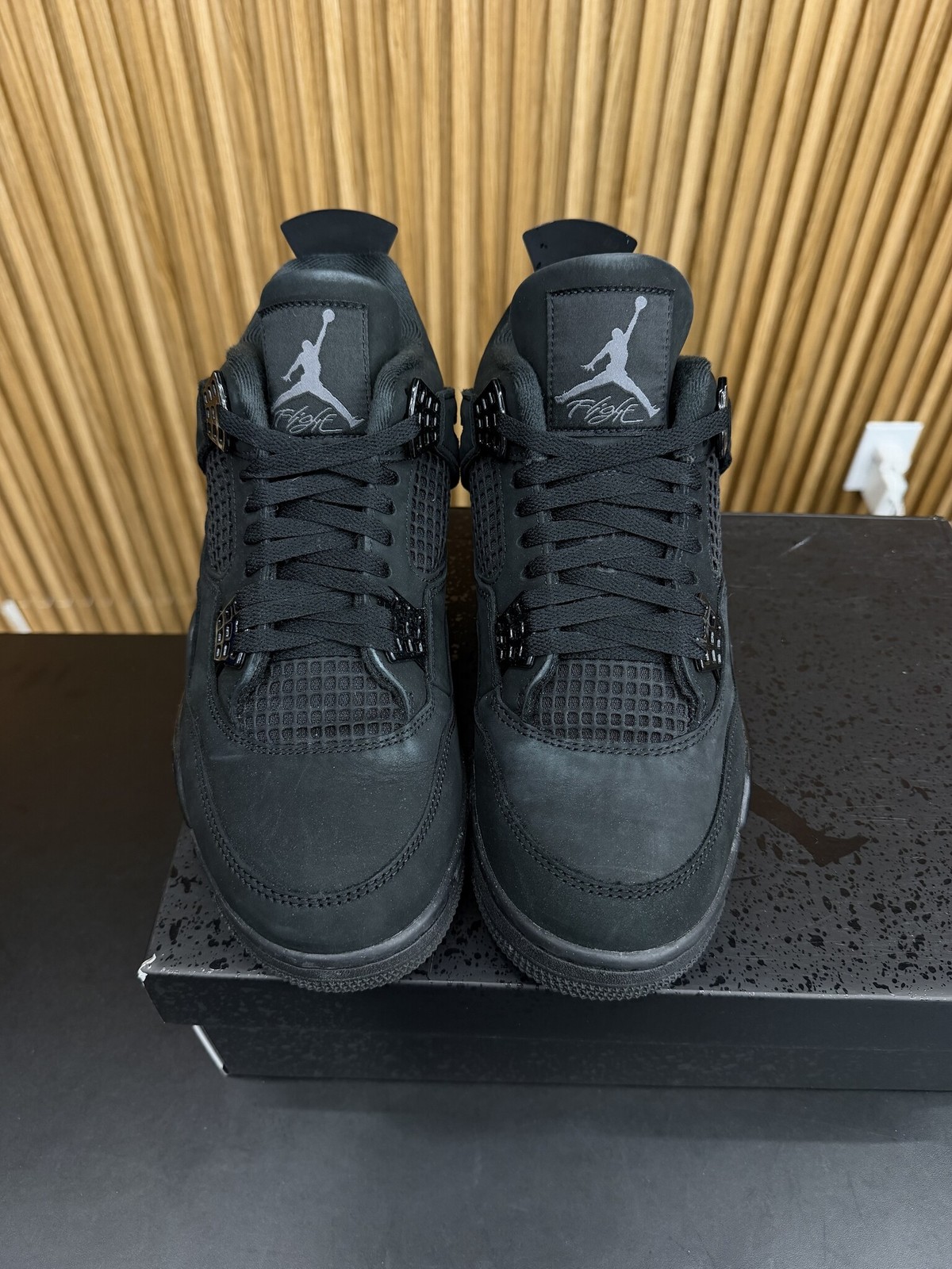 jordan 4 retro black cat (2025) size 10, preowned r jordan 4 retro black cat (2025) size 10, preowned r