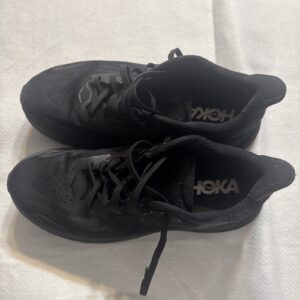 hoka one one clifton 10 men’s black running shoes size 10d
