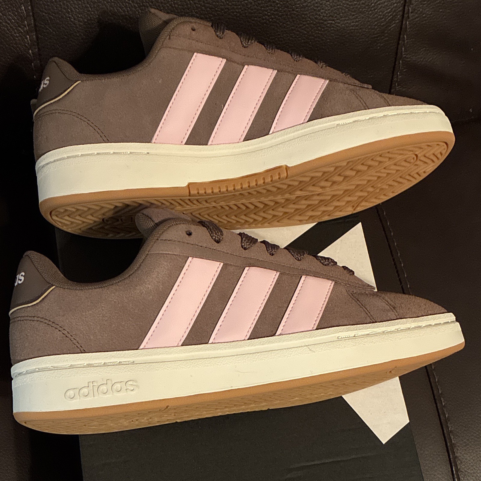 adidas grand court alpha 00s brown/pink low top lace up sneakers jr0541 adidas grand court alpha 00s brown/pink low top lace up sneakers jr0541