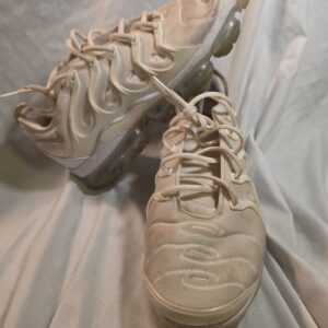 nike air vapormax plus size us 11.5 924453 100 triple white