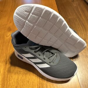 adidas cloudfoam comfy ih6131 men's cushioned mesh lace up sneaker gray