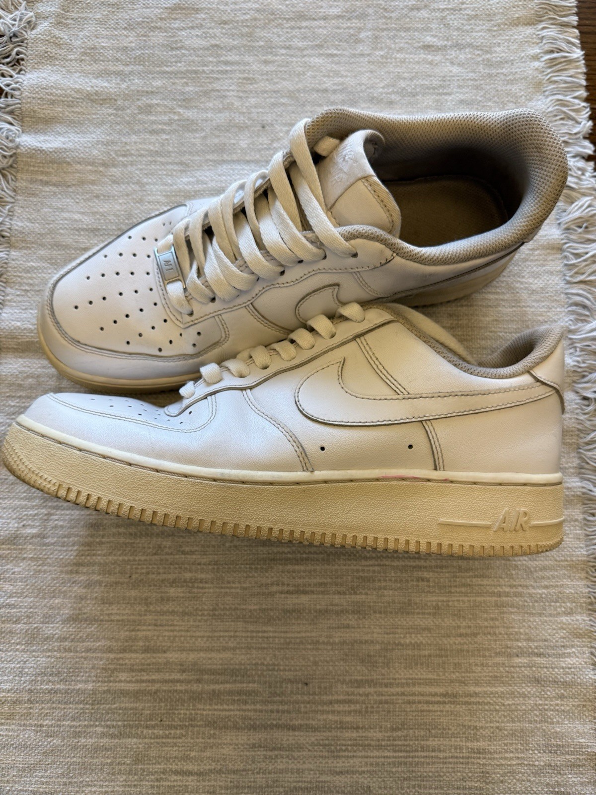 nike air force 1 white size 11 vintage sneakers with af1 lace clasps nike air force 1 white size 11 vintage sneakers with af1 lace clasps