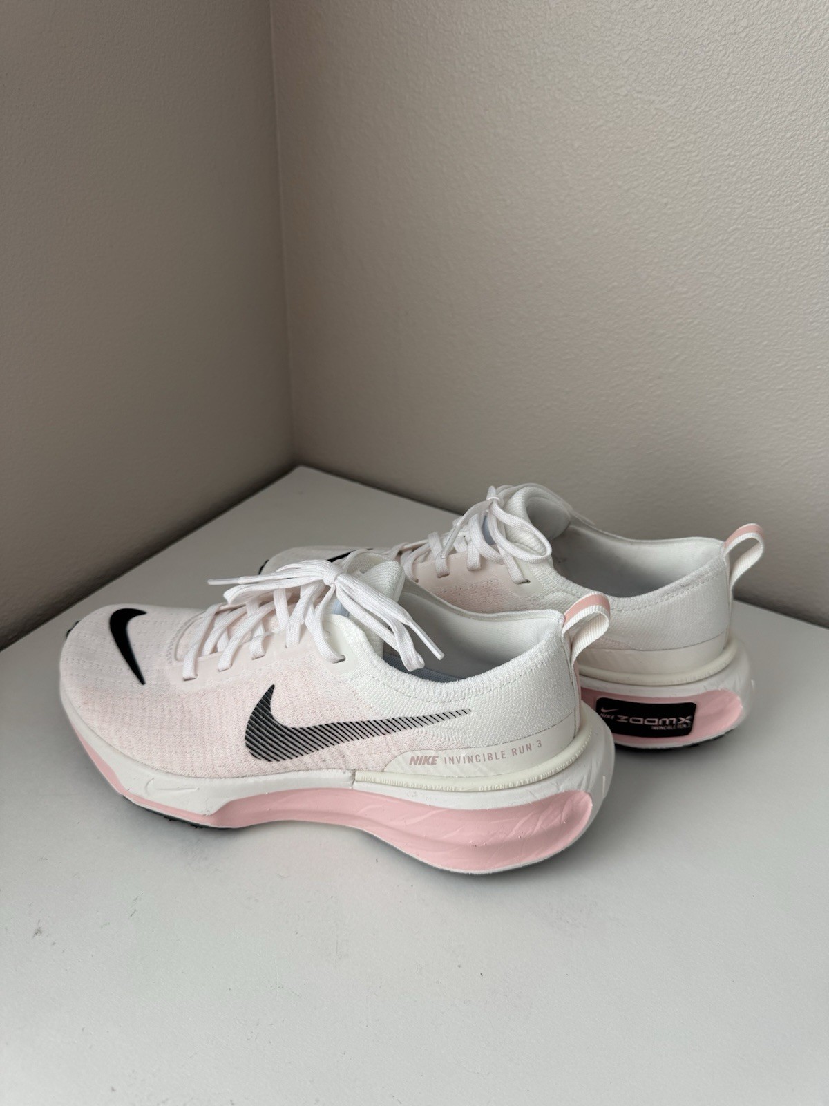 nike zoomx invincible run fk 3 size women’s 7.5 nike zoomx invincible run fk 3 size women’s 7.5