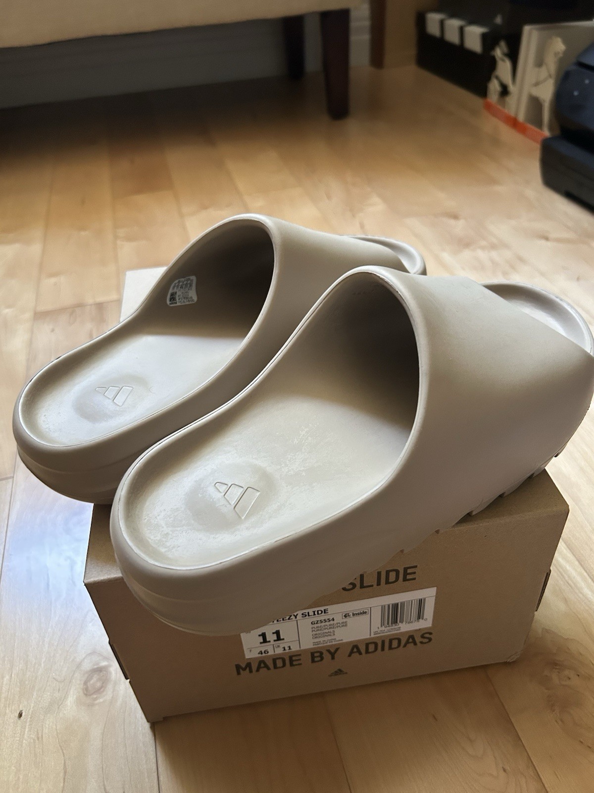 adidas yeezy slide pure first release, size 11 men's gz5554 adidas yeezy slide pure first release, size 11 men's gz5554