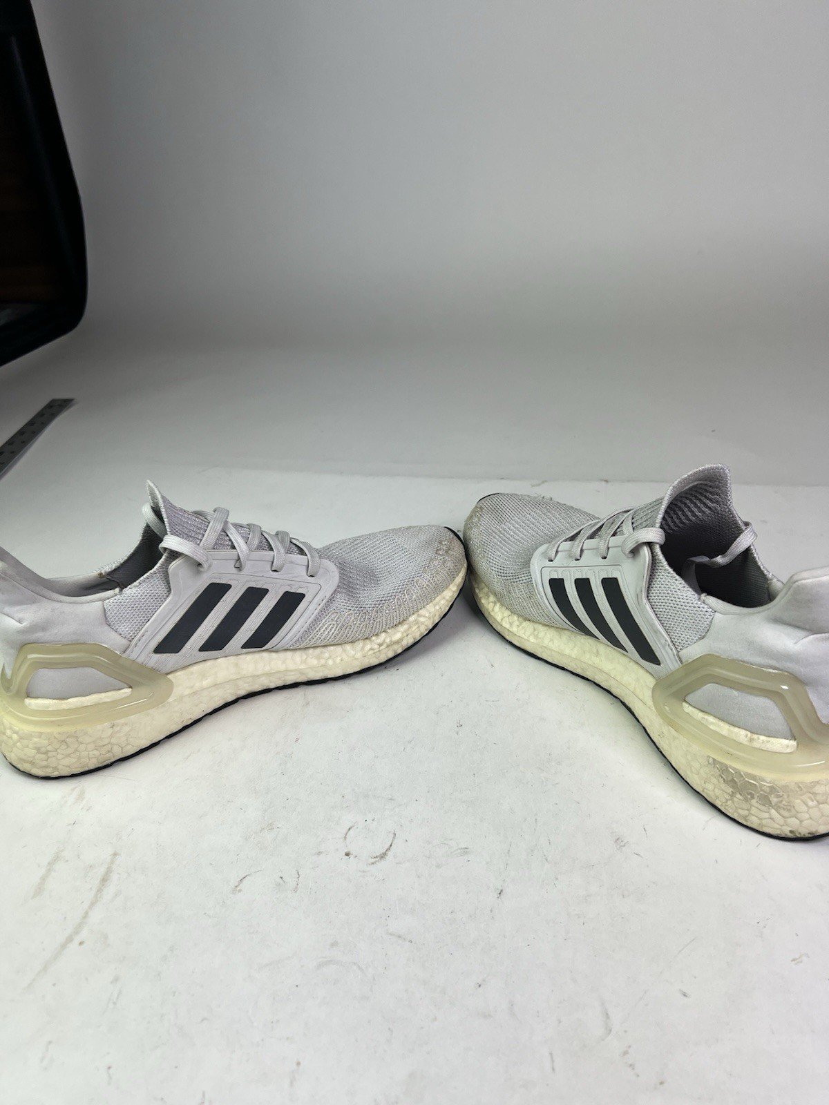 adidas ultra boost 20 eg0694 light grey athletic running shoes men’s 9 1/2 adidas ultra boost 20 eg0694 light grey athletic running shoes men’s 9 1/2