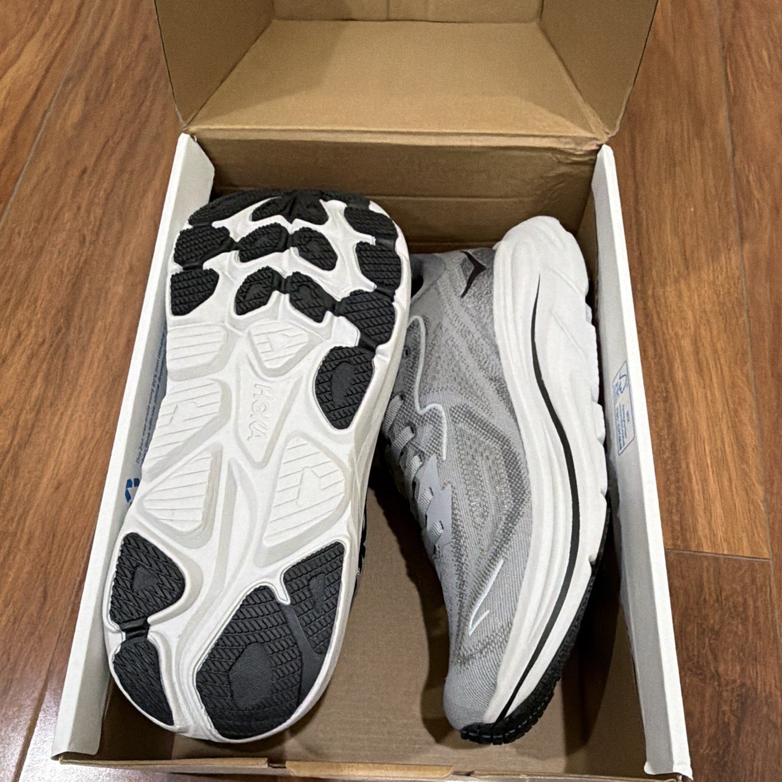 hoka clifton 10 men’s low top lace up running sneaker mesh rubber gray hoka clifton 10 men’s low top lace up running sneaker mesh rubber gray